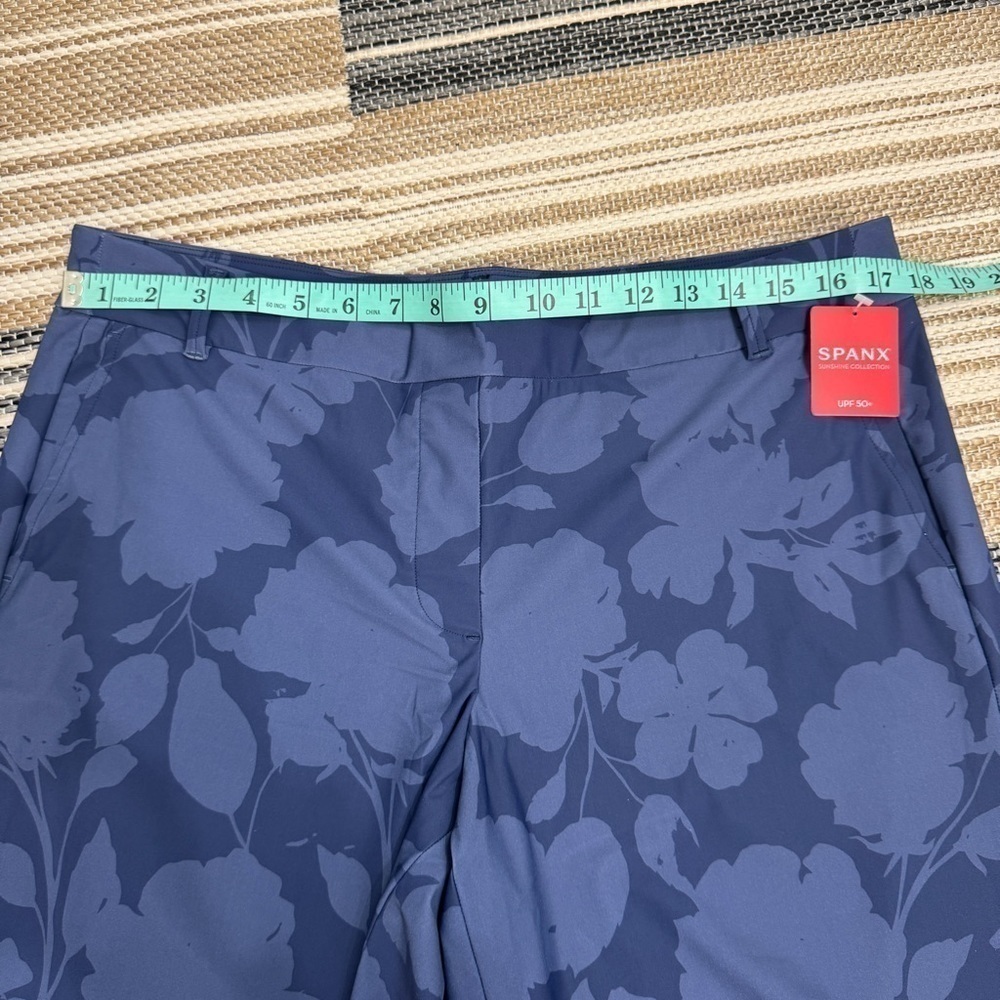 Spanx Floret Navy Sunshine Bermuda 10” Short Size XL Women - Picture 8 of 10